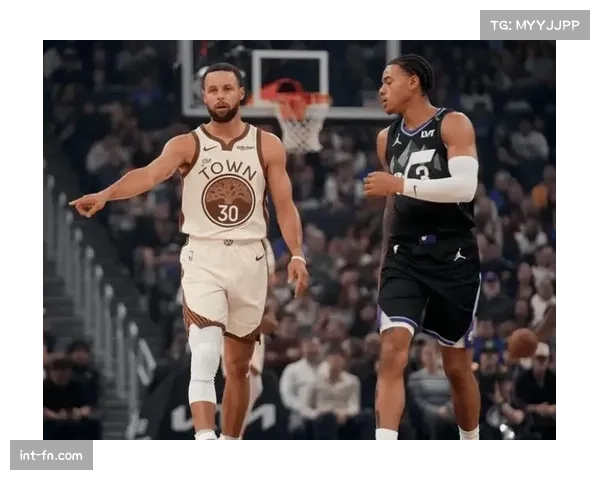 勇士17分大胜爵士终结3连败,库里轰31分创多项历史纪录 勇士17分大胜爵士终结3连败,库里轰31分创多项历史纪录