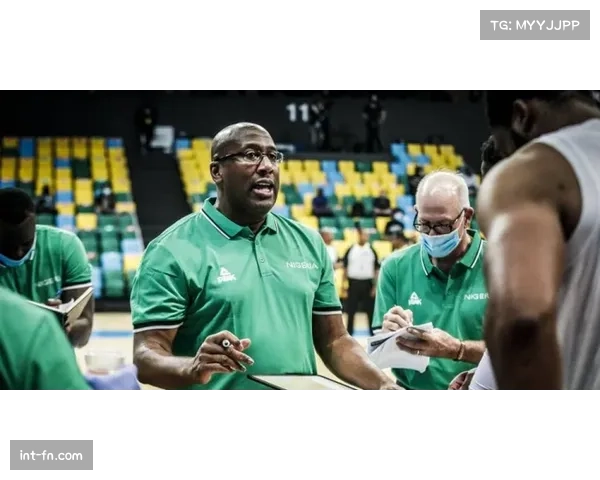 瓦伦西亚绝平背后的战术调整,主帅换人奏奇效 瓦伦西亚绝平背后的战术调整,主帅换人奏奇效