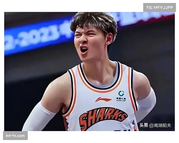 张镇麟转会上海后首次重返辽宁，主场球迷反应受关注